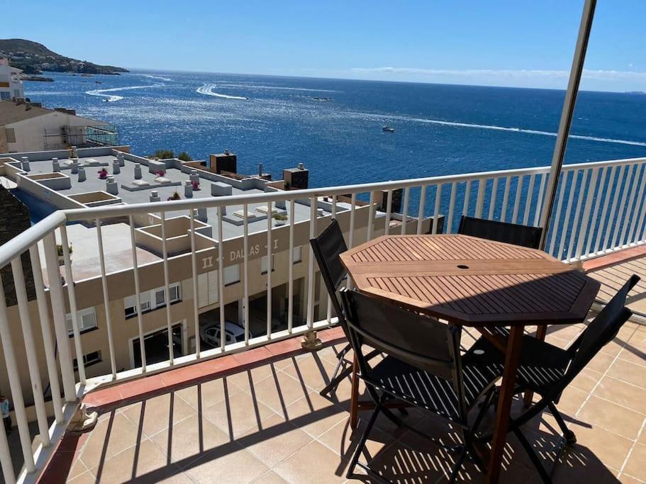 Apartamento Tres Habitaciones Con Vistas Al Mar En Росес Екстер'єр фото